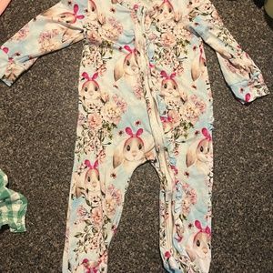 B 8    Small Shop Bamboo Ruffle Footie